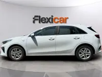 Usado Kia Ceed 115 CV (84 kW) 2019 Blanco Utilitario