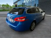 Usado Peugeot 308 Allure 130 CV (95 kW) 2021 Azul Familiar