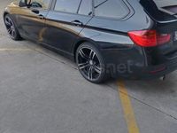 Usado BMW 318 143 CV (105 kW) 2014 Negro Familiar