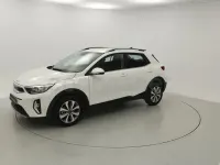 Usado Kia Stonic 100 HP (73 kW) 2025 Branco SUV