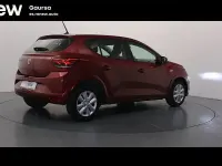 Usado Dacia Sandero Comfort 101 HP (74 kW) 2022 Vermelho Sedan