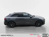Usado Audi Q8 Black Edition 286 CV (210 kW) 2026 Gris SUV