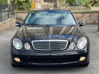 Usado Mercedes E350 Classic 272 CV (200 kW) 2005 Negro Berlina