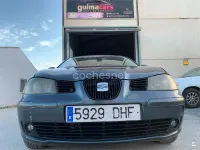 Usado Seat Ibiza Reference 64 CV (47 kW) 2005 Verde Utilitario