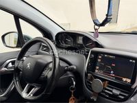 Usado Peugeot 2008 Allure 120 CV (88 kW) 2015 Negro SUV