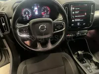 Usado Volvo XC40 Momentum 197 CV (144 kW) 2021 Blanco SUV