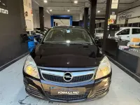 Usado Opel Vectra Elegance 140 CV (102 kW) 2007 Negro Berlina