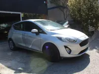 Usado Ford Fiesta Trend 125 CV (91 kW) 2022 Gris Utilitario