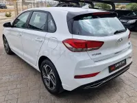 Begagnad Hyundai i30 116 HK (85 kW) 2021 Vit Sedan