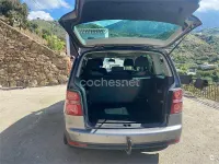 Usado VW Touran 140 CV (102 kW) 2007 Gris / plata Monovolumen