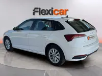 Usado Skoda Scala Essence 95 CV (69 kW) 2024 Blanco Utilitario