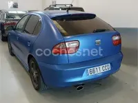 Usado Seat Leon Sport 110 CV (80 kW) 2002 Azul Utilitario