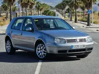 Usado VW Golf IV Highline 105 CV (77 kW) 2003 Gris / plata Berlina