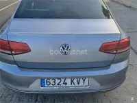 Usado VW Passat Advance 150 CV (110 kW) 2019 Gris / plata Berlina