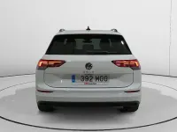 Usado VW Golf VIII Life 116 CV (85 kW) 2023 Blanco Familiar