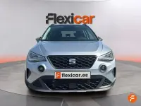 Usado Seat Arona Style 110 CV (80 kW) 2023 Gris / plata SUV
