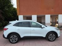 Używany Ford Kuga Titanium 225 KM (165 kW) 2020 Biały SUV