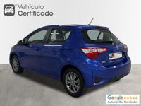 Usado Toyota Yaris Hybrid Active 100 CV (73 kW) 2018 Azul Berlina