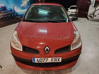 Usado Renault Clio II Authentique 75 CV (55 kW) 2007 Rojo Berlina