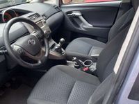 Usado Toyota Auris Active 90 CV (66 kW) 2010 Azul Utilitario