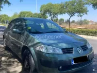 Usado Renault Mégane Authentique 115 CV (84 kW) 2005 Gris / plata Berlina