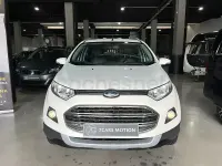 Usado Ford Ecosport Trend 112 CV (82 kW) 2015 Blanco SUV