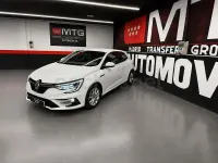 Usado Renault Mégane II Equilibre 115 CV (84 kW) 2023 Blanco Berlina