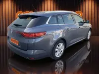 Usado Renault Mégane GrandTour Business 116 CV (85 kW) 2020 Gris / plata Familiar