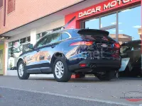 Usado Jaguar F-Pace Portfolio 180 CV (132 kW) 2018 Azul SUV