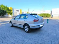 Usado Seat Leon Sport 110 CV (80 kW) 2004 Gris / plata Utilitario