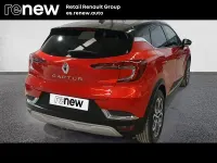 Usado Renault Captur 140 CV (102 kW) 2021 Rojo SUV