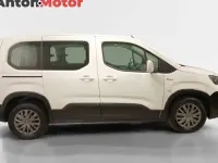 Usado Peugeot Rifter Style 100 CV (73 kW) 2021 Monovolumen