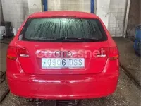 Usado Audi A3 Ambiente 140 CV (102 kW) 2005 Rojo Utilitario
