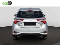 Usado Toyota Yaris Active 69 CV (50 kW) 2019 Gris Utilitario