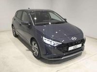 Usado Hyundai i20 101 CV (74 kW) 2025 Gris Utilitario