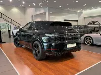 Usado Porsche Cayenne Turbo E-Hybrid 739 CV (543 kW) 2024 Negro SUV