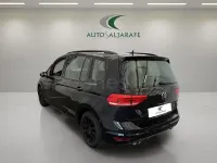 Usado VW Touran Advance 150 CV (110 kW) 2023 Negro Monovolumen