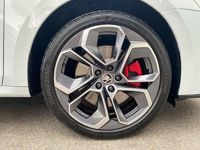 Usado Skoda Octavia Selection 204 CV (150 kW) 2024 Blanco Familiar