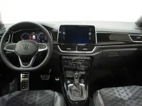 Usado VW T-Roc R-line 150 CV (110 kW) 2024 Negro SUV