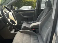 Usado VW Touran Edition 140 CV (102 kW) 2010 Blanco Monovolumen