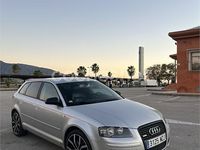 Usado Audi A3 Ambiente 170 CV (125 kW) 2007 Gris / plata Berlina