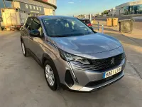Usado Peugeot 3008 Active 130 CV (95 kW) 2022 Gris / plata SUV
