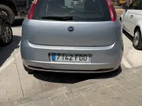 Usado Fiat Punto Dynamic 70 CV (51 kW) 2006 Gris / plata Utilitario