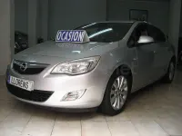 Usado Opel Astra Edition 115 CV (84 kW) 2010 Gris / plata Berlina