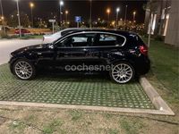 Usado BMW 118 Sport Line 143 CV (105 kW) 2007 Negro Utilitario
