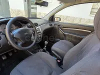 Usado Ford Focus Trend 115 CV (84 kW) 2001 Rojo Berlina