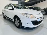 Usado Renault Mégane Dynamique 105 CV (77 kW) 2009 Blanco Berlina