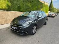 Usado Peugeot 208 Allure 82 CV (60 kW) 2017 Gris / plata Utilitario