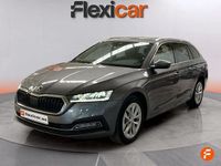 Usado Skoda Octavia Selection 150 CV (110 kW) 2023 Gris / plata Familiar