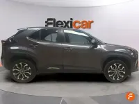 Usado Toyota Yaris Active 116 CV (85 kW) 2022 Gris Utilitario